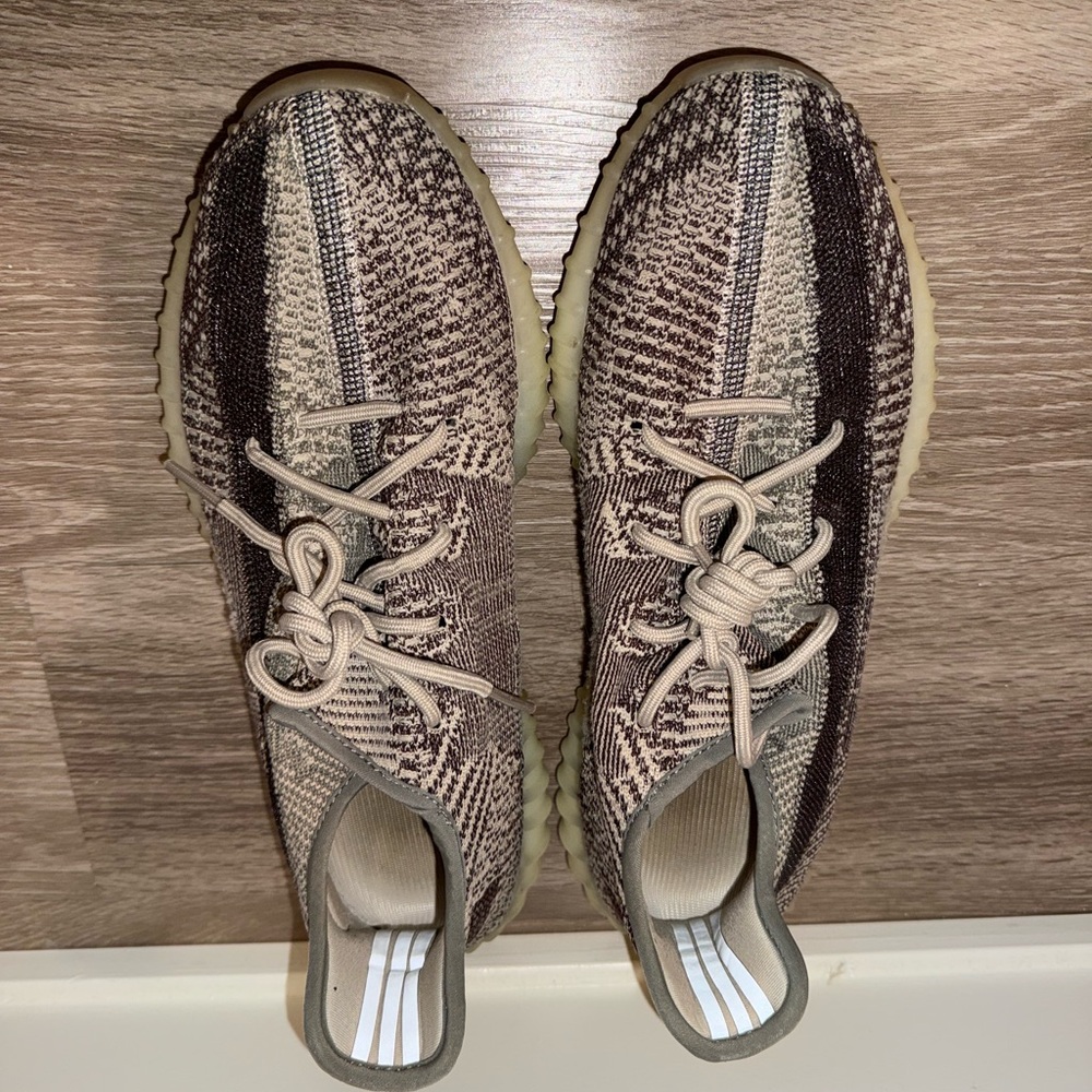 Yeezy Zyon men’s 10